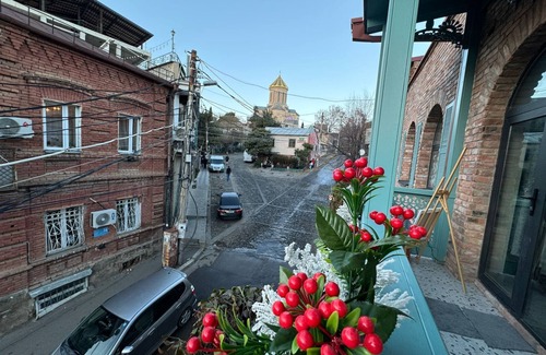 Avlabari Maison | Luxury Guesthouse with 4 Premium Bedrooms & Private Wine Cellar