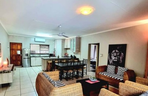 Marloth Park Maison | Luxury Guesthouse Co @ TreasureHouse