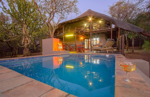 Marloth Park Maison | Luxury Guesthouse Co @ HoneymoonHouse