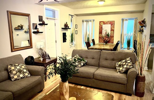 Livingston Park Maison | "Luxury Haven for Large Gatherings: 4BD/4BA” 5 mins from downtown