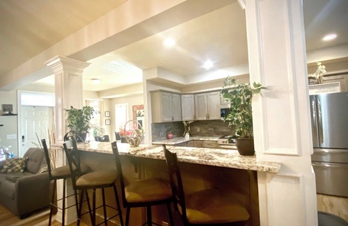 Livingston Park Maison | "Luxury Haven for Large Gatherings: 4BD/4BA”