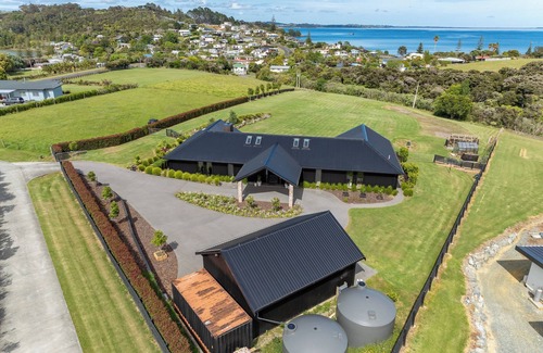 Hihi Maison | Luxury haven in Hihi, access to Doubtless Bay from your doorstep