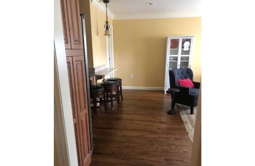 Beaver Falls Appartement | Luxury, high-end 1 BR, laundry