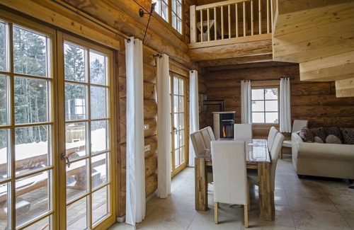 Feldberg Villa | Maison de vacances de luxe cabane en rondins n ° 2 avec sauna, chauffage au sol au rez-de-chaussée, cheminée