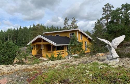 Vehmaa Maison | Luxury Holiday Home with Private Lake
