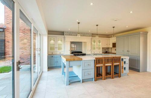 Woodcote Chalet De Ski | Luxury home in Woodcote