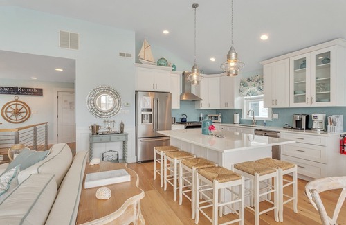 North End Maison | Luxury Home Near Beach, Boardwalk & Shopping-Elevator/Linens/Game Room/Bikes
