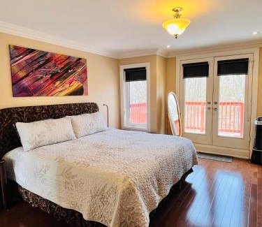 Upper Beaches Maison | Luxury Home - Upper Toronto Beaches