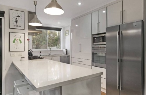 Mulgrave Maison | Luxury home with 3 BR + study near Monash Uni