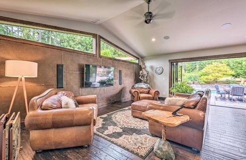North Creek Maison | Luxury Home with Backyard Oasis - Near Seattle!
