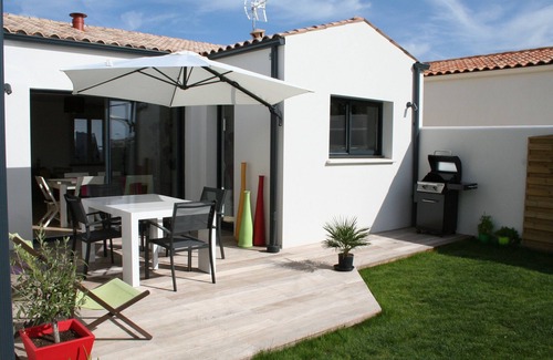 Thaire Maison | Luxury house, garden, thalasso at 6 kms