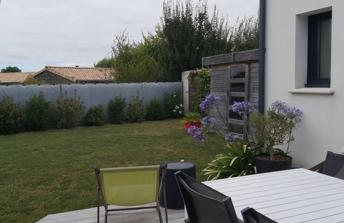Thaire Maison | Luxury house, garden, thalasso at 6 kms