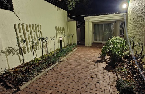 Greater Johannesburg Metropolitan Area Maison | Luxury House into Nature in Sandton, peaceful place with full of greens