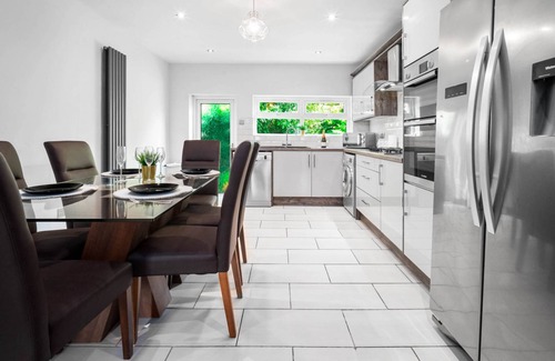 Hall Green Maison | Luxury House near Solihull