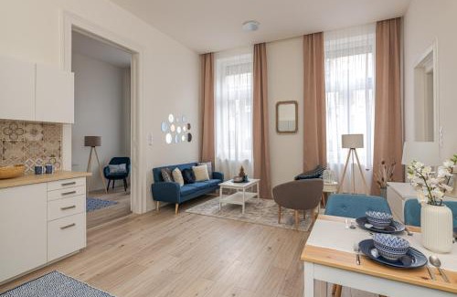 Corvin negyed Appartement | Luxury Huge Apartman - 92m2 - 3 Bedrooms - 3 Air Conditioners - Free Garage!