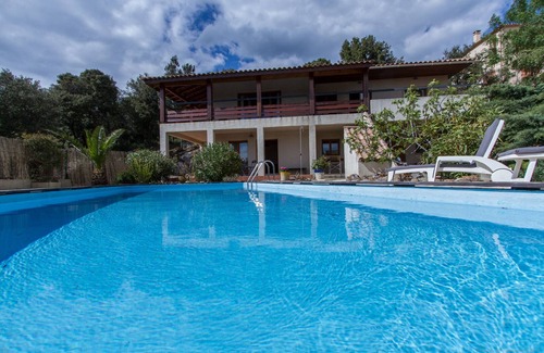 Cabrerolles Villa | Villa de luxe idyllique au milieu des vignobles avec piscine privée