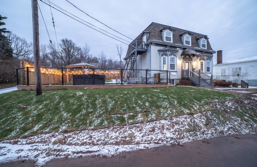 New Glasgow Appartement | Luxury Inn - Unit 2 - Heart of New Glasgow