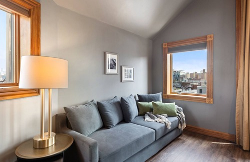 Chinatown Maison | Luxury Junior Suite with Balcony