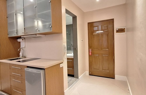 Ermita Night District Copropriété | Luxury King 4BR 3BA w/ 2 Balconies Bayview Pool Netflix