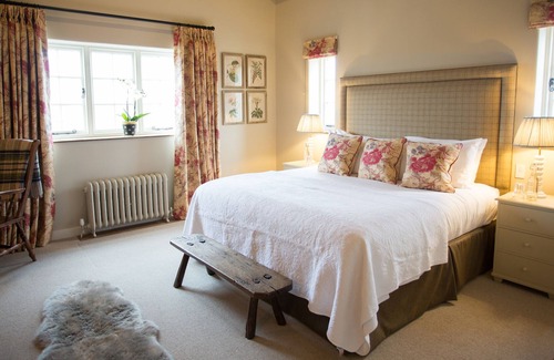 Edington Lit Et Petit-Déjeuner | Luxury King Ensuite Coulston at The Three Daggers