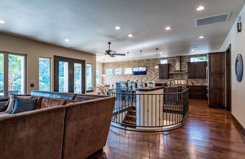 Montview Harbor Maison | Accueil Waterfront magnifique sur le lac Austin Parfait pour les enfants et les chiens!
