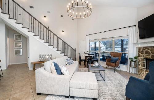 Cedar Creek Reservoir Maison | Luxury Lakefront Getaway