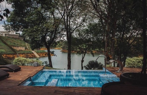 Guatape Maison | LUXURY LAKEFRONT HOME