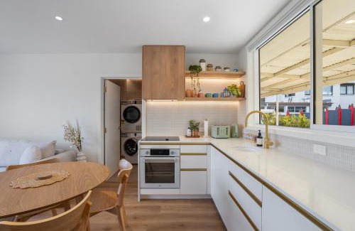 Frankton Maison | Luxury Lakeside Landing