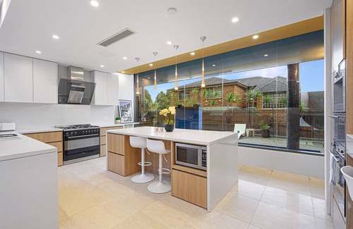 Putney Maison | ★Luxury Lifestyle ★ Pool ★WaterView ★ Convenient location★