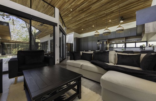 Playa Grande Maison | Luxury living steps from the beach