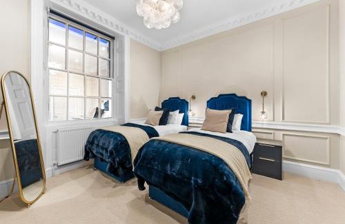 Bath City Centre Appartement | Luxury Living in Bath - The Bridgeton - Sleeps 20