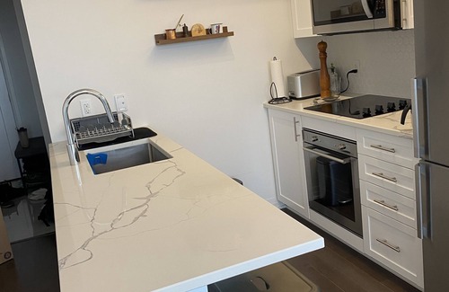 Ottawa Division Copropriété | Luxury Living, Little ItalynFANTASTIC VIEW of the Gatineau Hills and the city