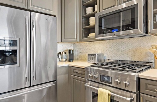 McLean Appartement | Luxury Living | Tysons | High Rise | Scenic Views