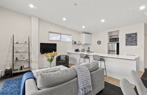 Frankton Appartement | Luxury Livingstone Views - Kea Suite