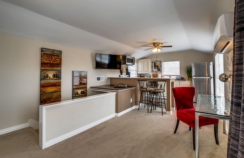 Dallas Maison | Luxury! Location!Private! All NEW Loft style 1/1 in the Heart of East Dallas!