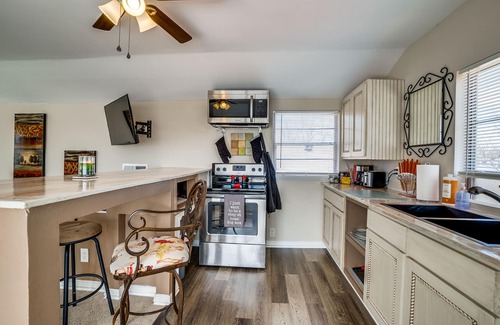 Dallas Maison | Luxury! Location!Private! All NEW Loft style 1/1 in the Heart of East Dallas!