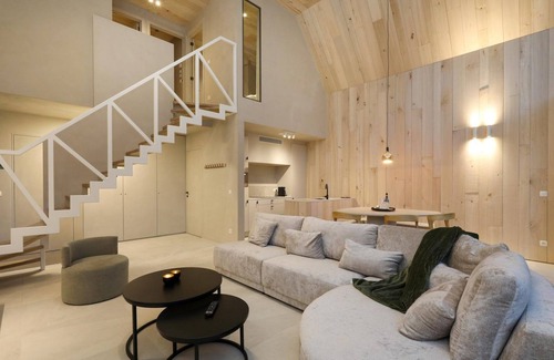 Zolder Maison | Luxury lodge for 6 people with jacuzzi, surrounded by nature and equipped with high-quality amenities.