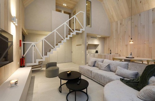 Zolder Maison | Luxury lodge for 6 people with jacuzzi, surrounded by nature and equipped with high-quality amenities.