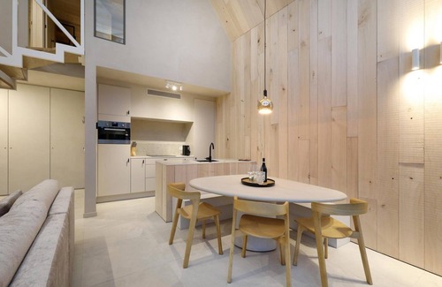 Zolder Maison | Luxury lodge for 6 people with jacuzzi, surrounded by nature and equipped with high-quality amenities.