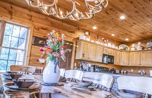James Creek Cabine | Luxury Lodge! Emplacement privé! Vue panoramique inégalée sur le lac / la montagne!