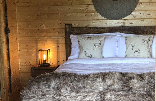 Callow Hill Cabine | Luxury Lodge retreat with hot tub