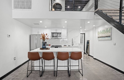Cortez Hill Appartement | LUXURY Loft- Across the street from Balboa Park & Zoo, Little Italy & Petco Park