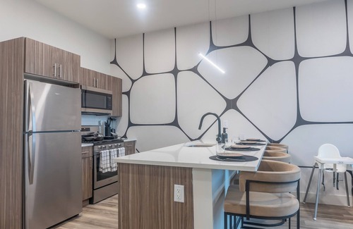 East Orange Appartement | Luxury Lookout: NYC view, 2BR+Free Parking, Sleeps 8, 20%Off