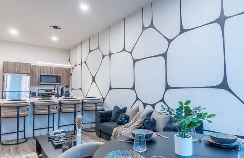 East Orange Appartement | Luxury Lookout: NYC view, 2BR+Free Parking, Sleeps 8, 20%Off