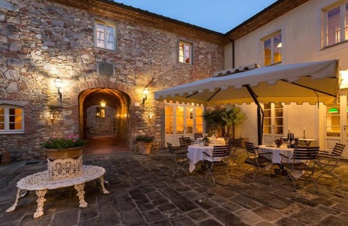 Vorno Appartement | Luxury Lucca villa Su