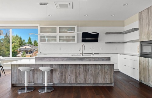White Center Maison | Luxury mansion in West Seattle.
