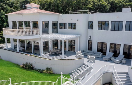 Belle Terre Maison | Luxury Mega Mansion