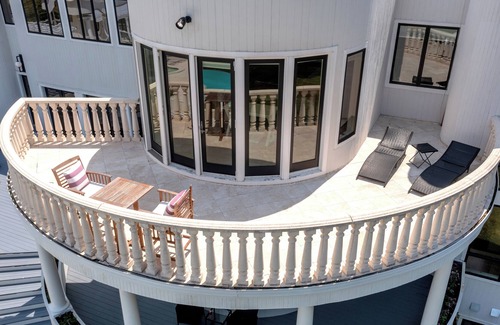 Belle Terre Maison | Luxury Mega Mansion