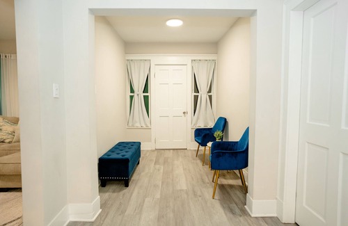 Readville Maison | Luxury Modern Home - Family Friendly Close to Boston and Gillete Stadium!
