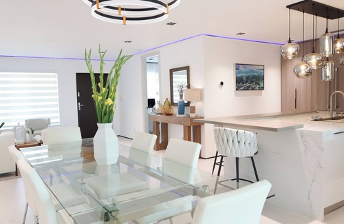 Pompano Isles Maison | Luxury Modern Waterfront 4/4 House in Pompano Beach